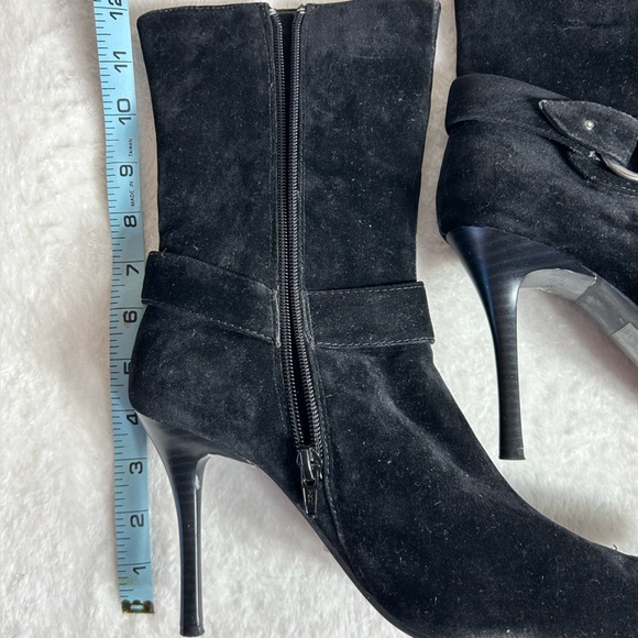 Bella Gioia Black Faux Suede Stiletto Heeled 4”Pointed Toe Zipper Boots Size 7.5 - Picture 5 of 11